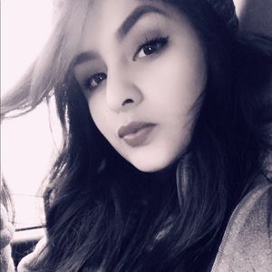 Meet your Posher, Perla